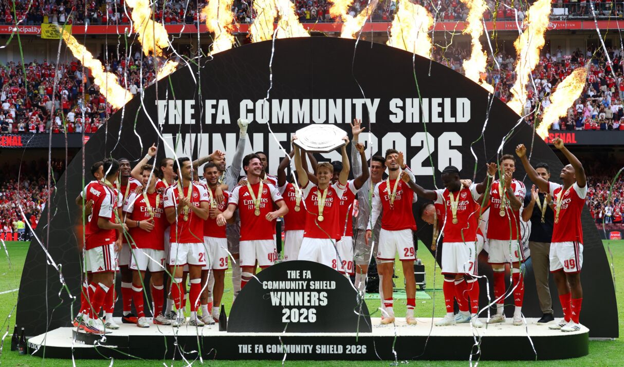 COMMUNITY SHIELD: DOMINIO GUNNERS